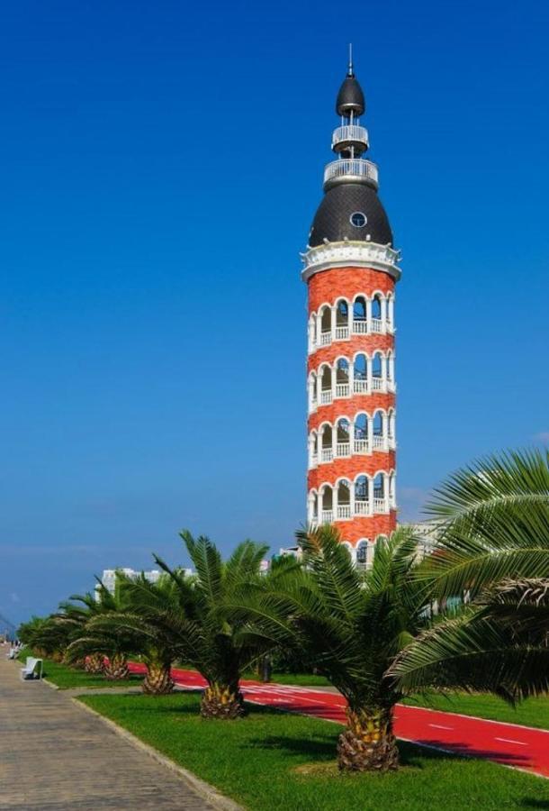 Deluxe Orbi City Beach Side&Sea View Aparthotel Batumi Exterior foto