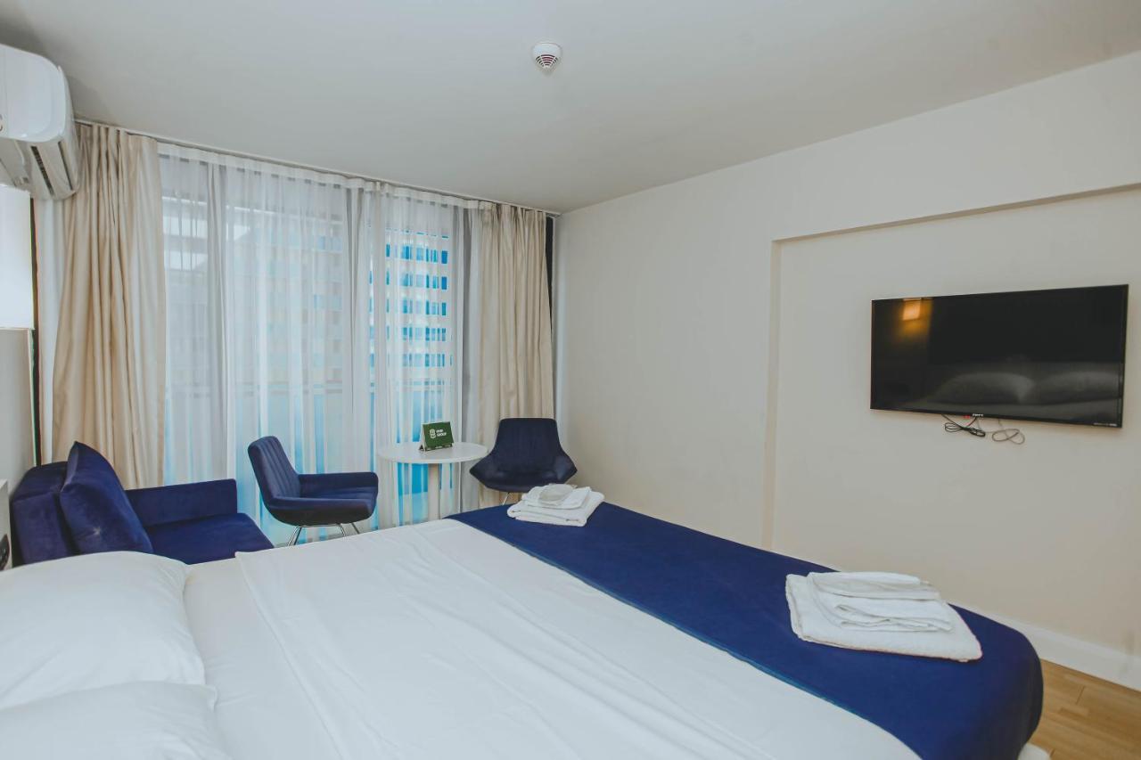 Deluxe Orbi City Beach Side&Sea View Aparthotel Batumi Exterior foto