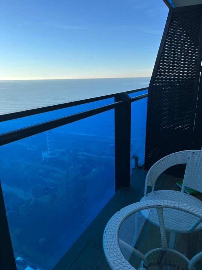 Deluxe Orbi City Beach Side&Sea View Aparthotel Batumi Exterior foto
