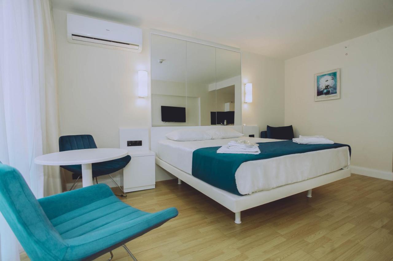 Deluxe Orbi City Beach Side&Sea View Aparthotel Batumi Exterior foto